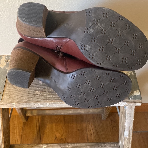 Boots - Picture 5 of 8